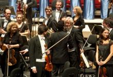 Homenaje a Jacek Graca en su último programa junto a la Orquesta