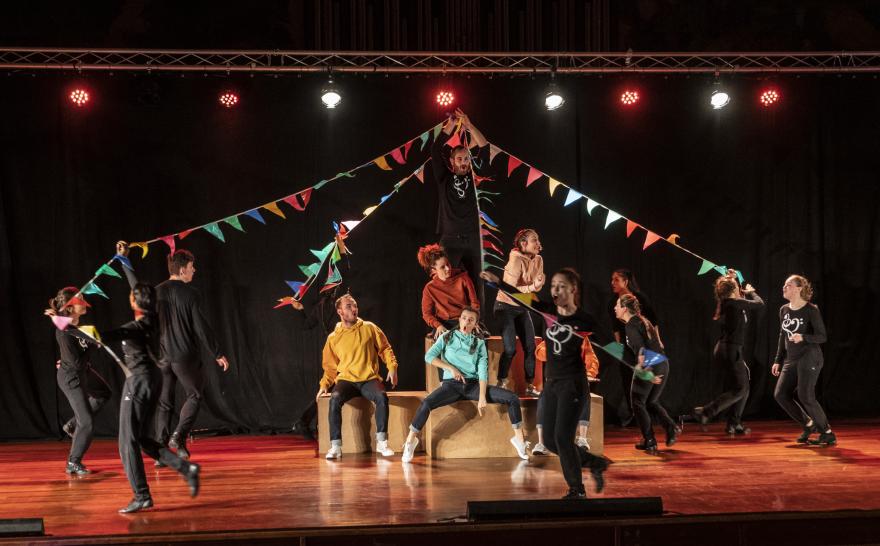 Isiltasunaren Haitzuloa, Concerts Scolaires