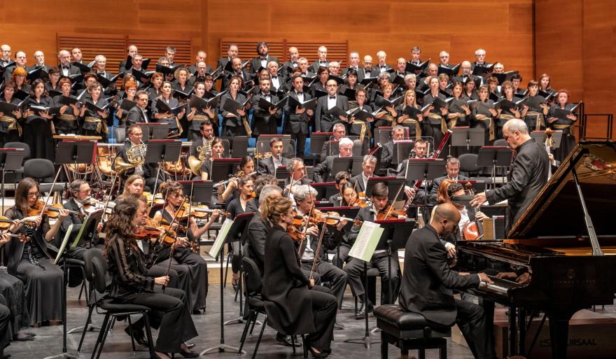 Alfonso Gómez, Chorale Andra Mari, Hans Graf