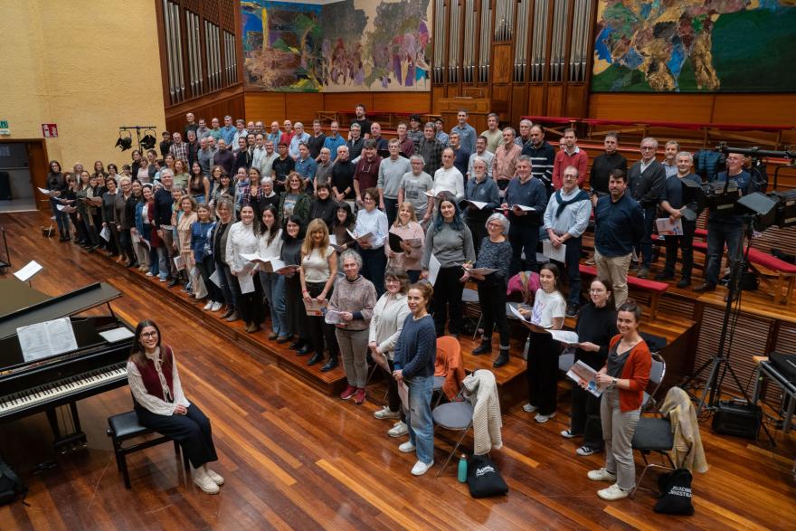 El coro ciudadano de ‘Abestu Euskadiko Orkestrarekin’ ya está listo para su estreno en Baluarte, Euskalduna y Kursaal